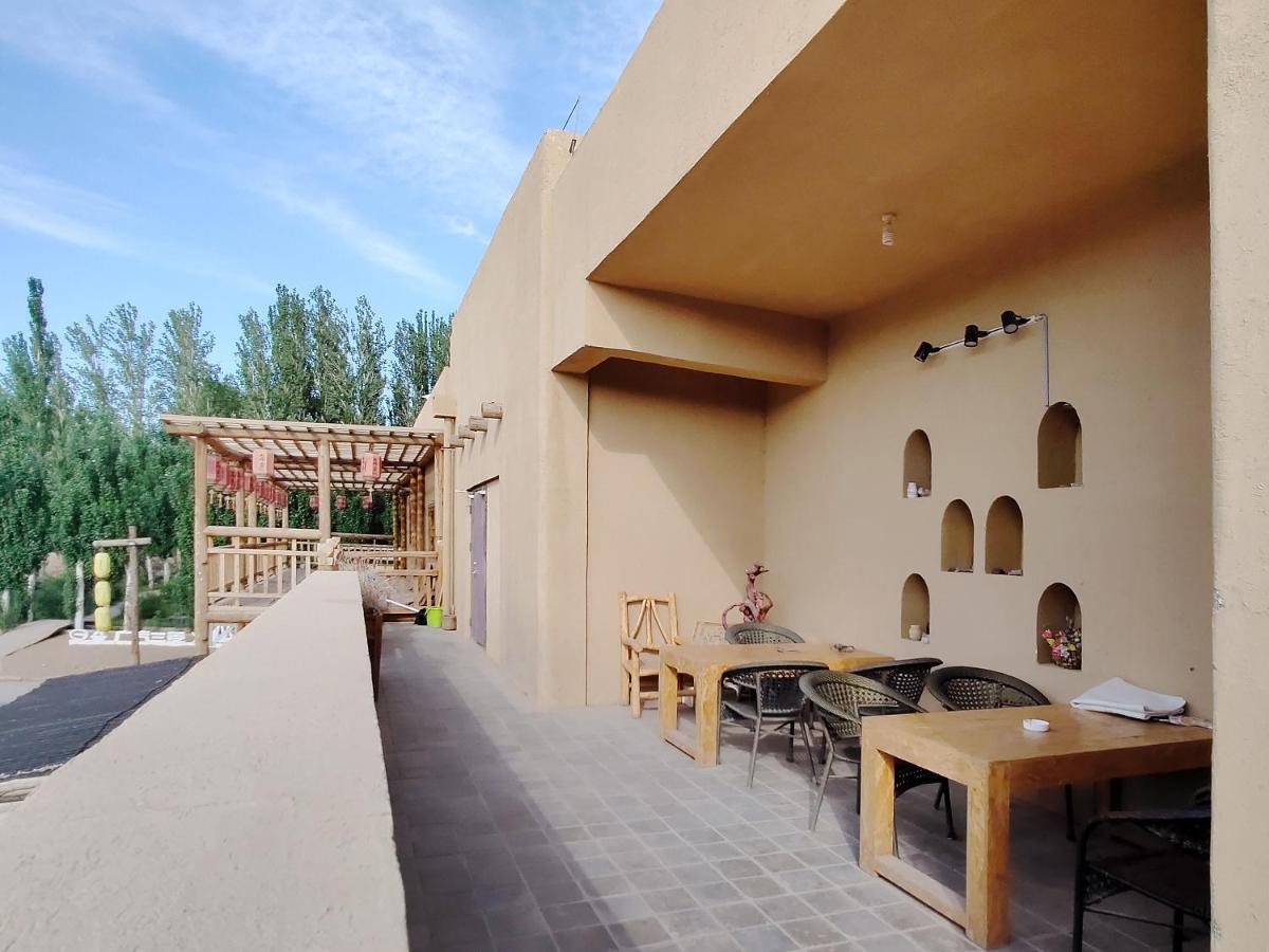 Dunhuang Silk Yododo Inn Екстер'єр фото