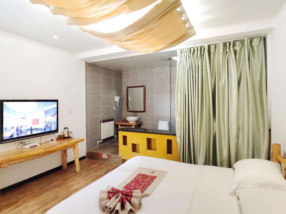 Dunhuang Silk Yododo Inn Екстер'єр фото